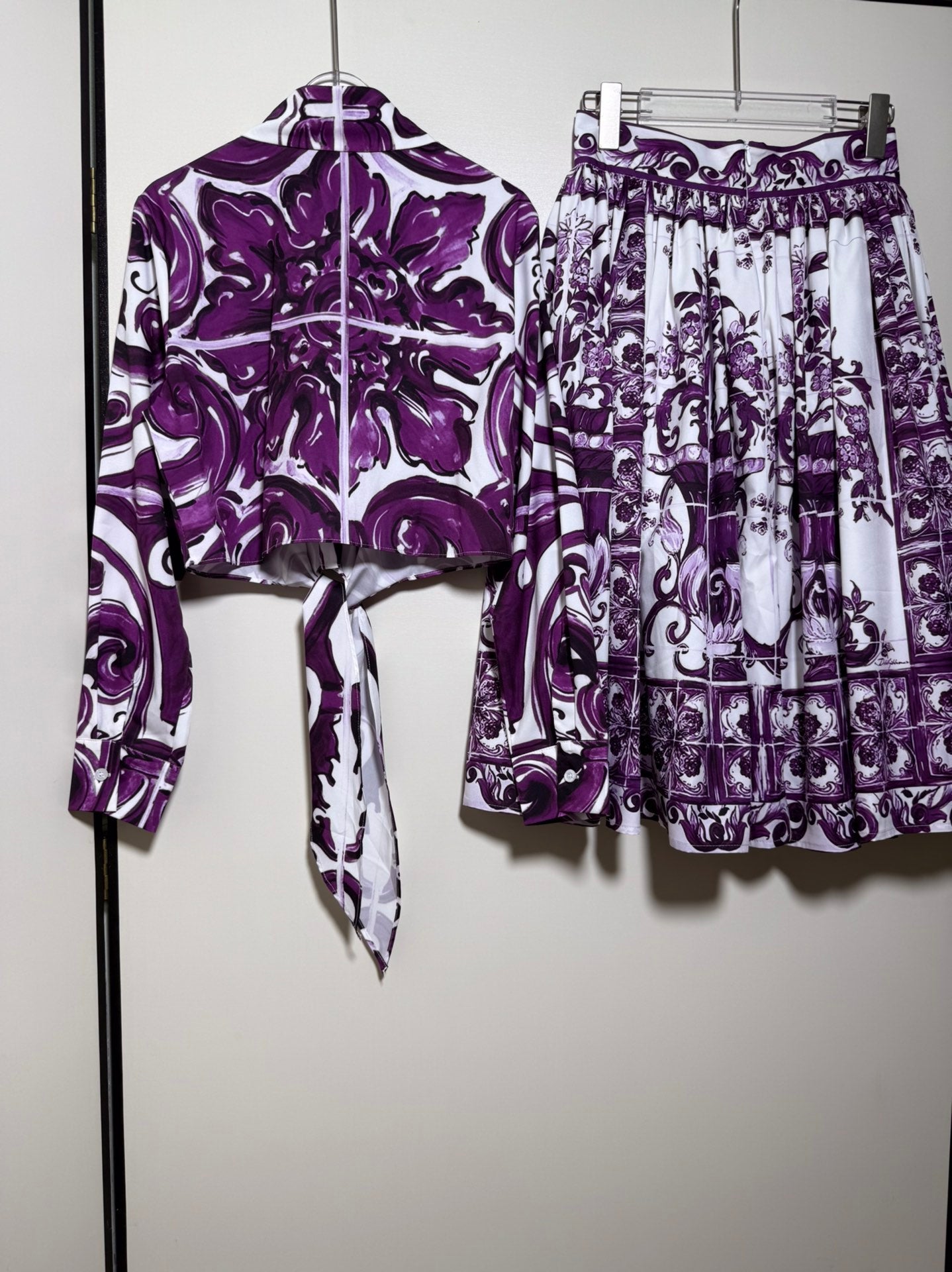 Long Sleeved Shirt+Skirt