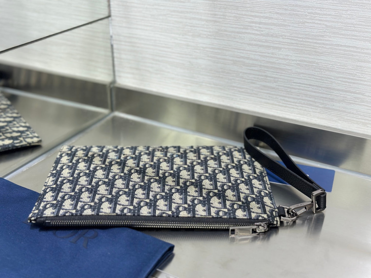 Clutch bag