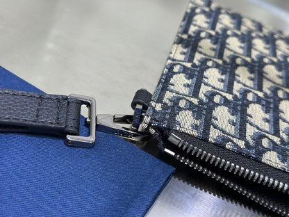Clutch bag