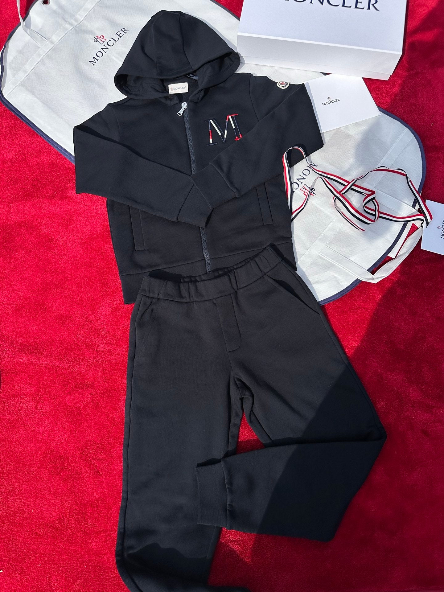 Children’s Sweatshirt + Casual Pants