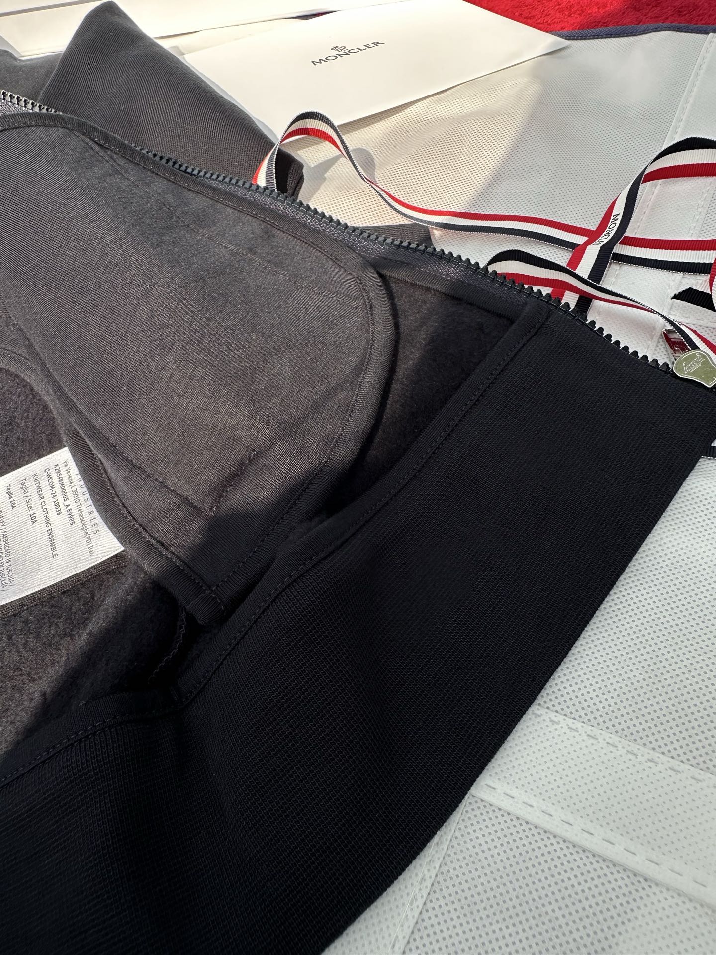 Children’s Sweatshirt + Casual Pants