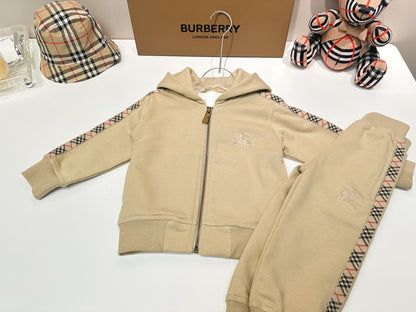 Children’s zip Sweatshirt + Casual Pants