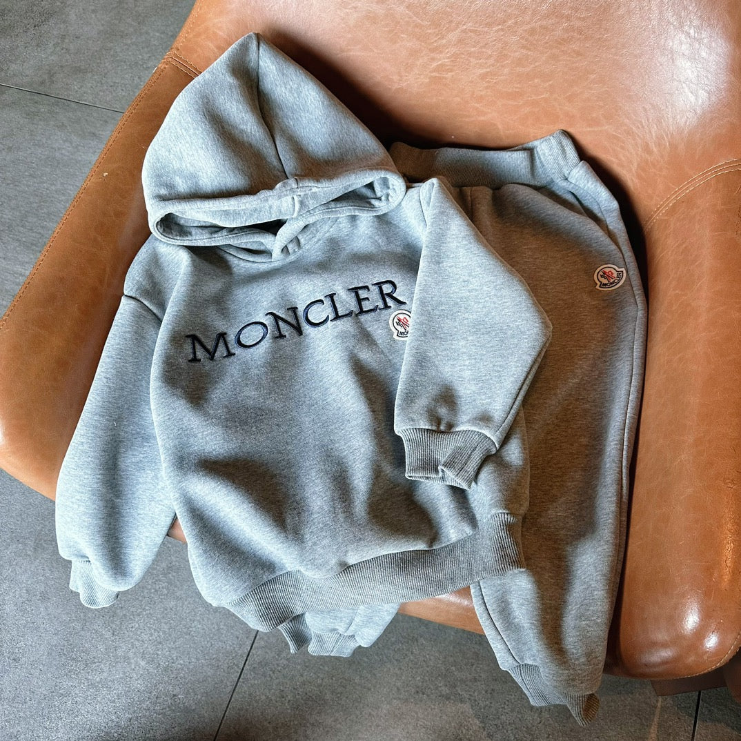 Children’s Sweatshirt + Casual Pants