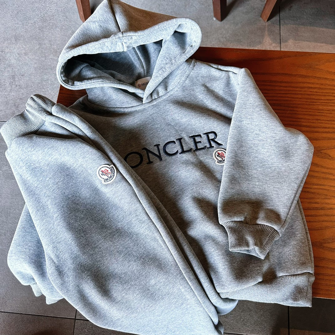 Children’s Sweatshirt + Casual Pants