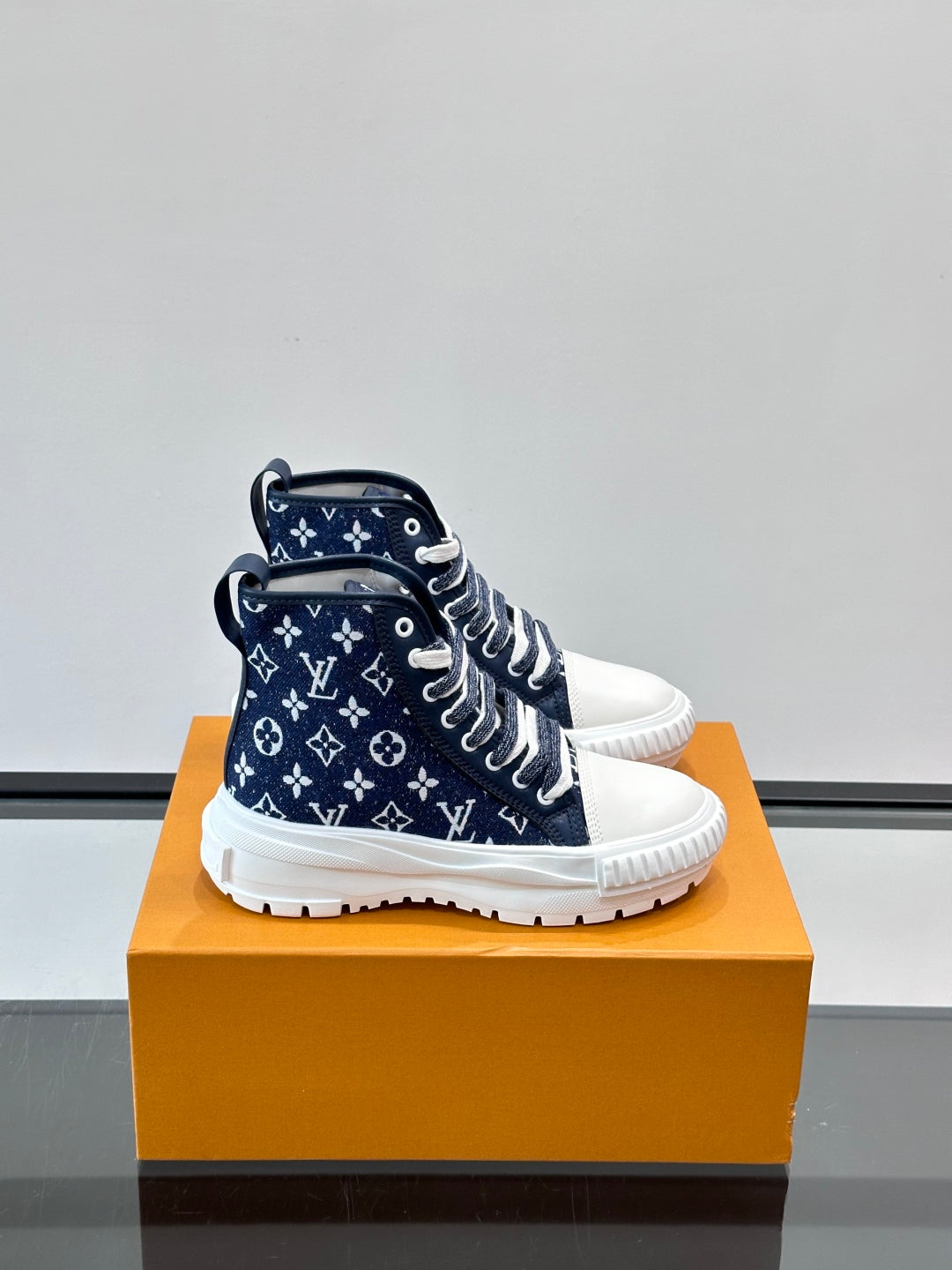 High-top Sneakers