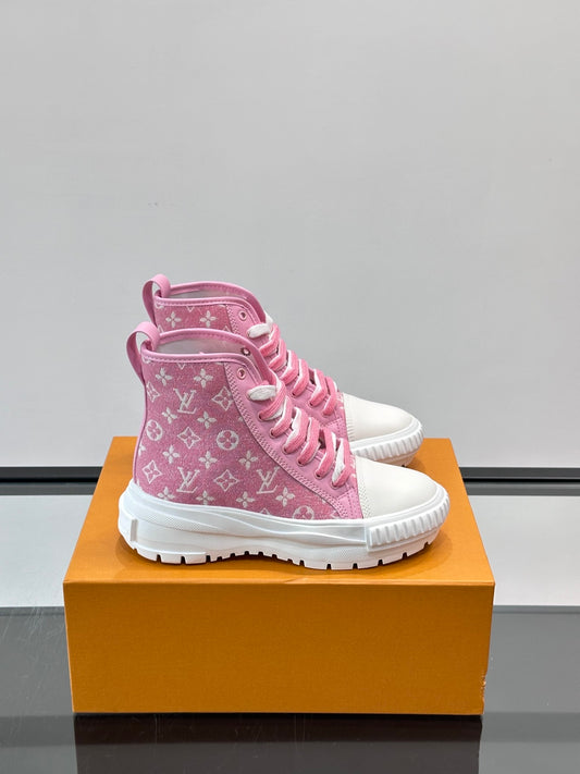High-top Sneakers