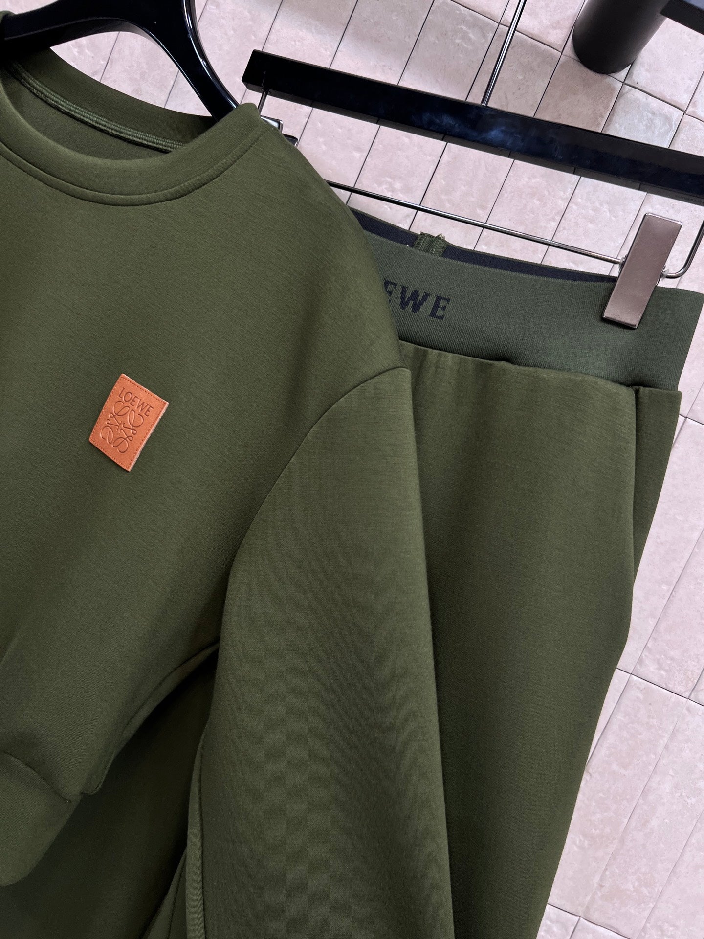 Sweatshirt +Casual pants