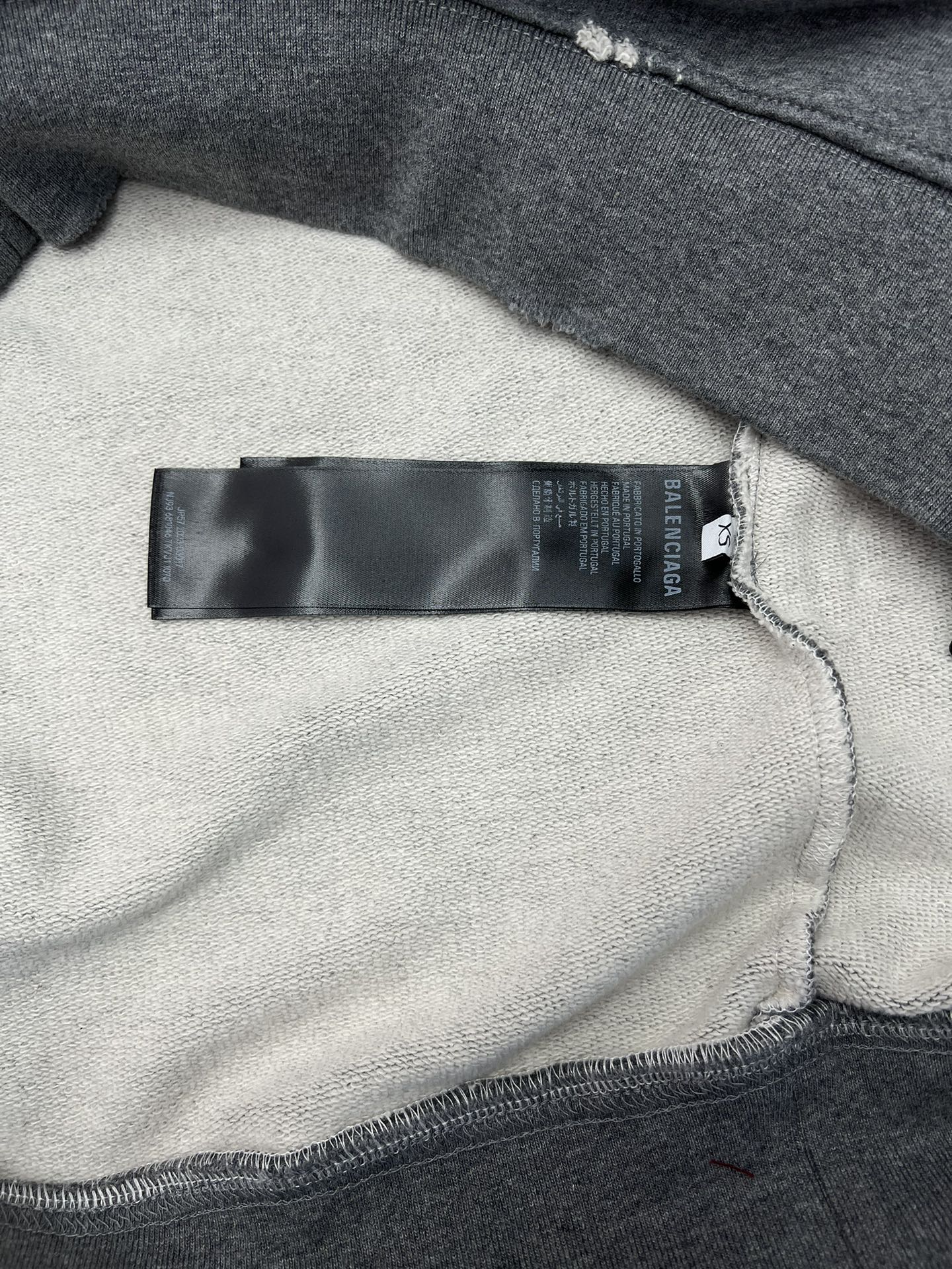 Sweatshirt