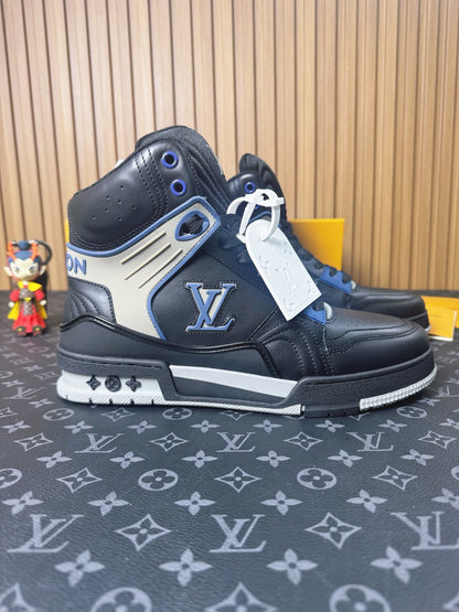 High-top Sneakers