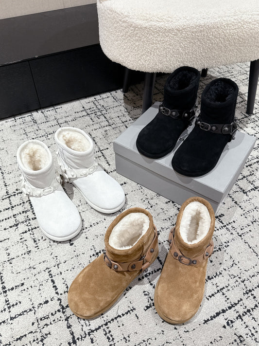 Snow Boots