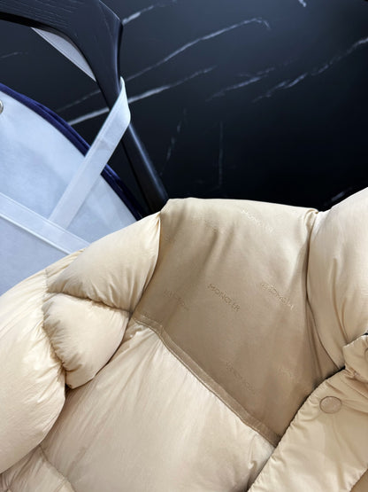 Detachable-Sleeve Reversible Down Jacket