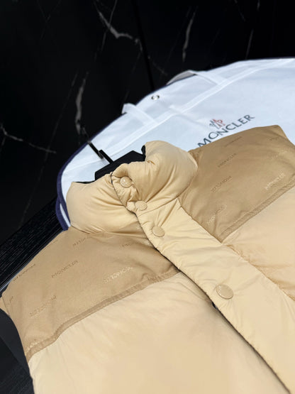 Detachable-Sleeve Reversible Down Jacket