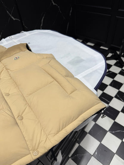 Detachable-Sleeve Reversible Down Jacket
