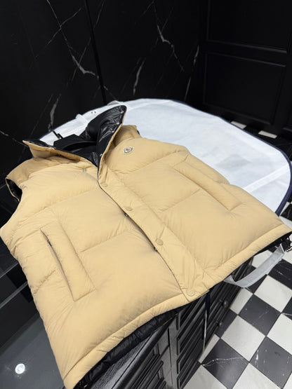 Detachable-Sleeve Reversible Down Jacket