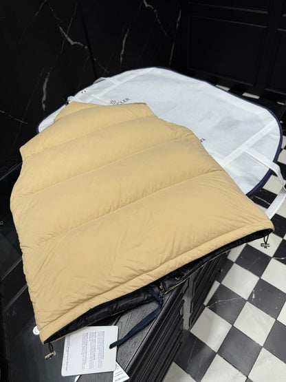 Detachable-Sleeve Reversible Down Jacket