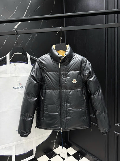 Detachable-Sleeve Reversible Down Jacket