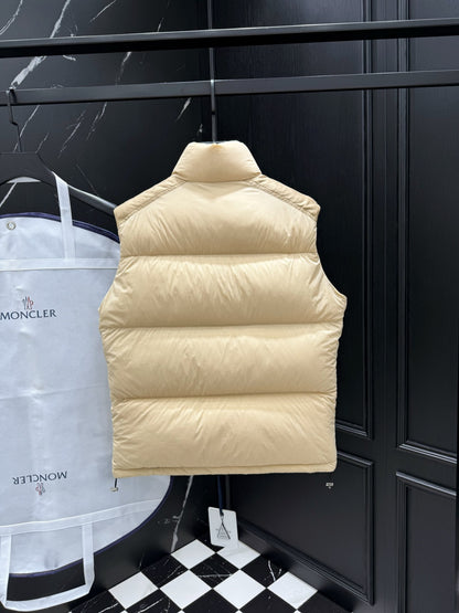 Detachable-Sleeve Reversible Down Jacket