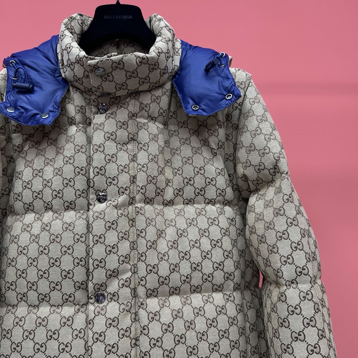 Detachable-sleeve Down jacket