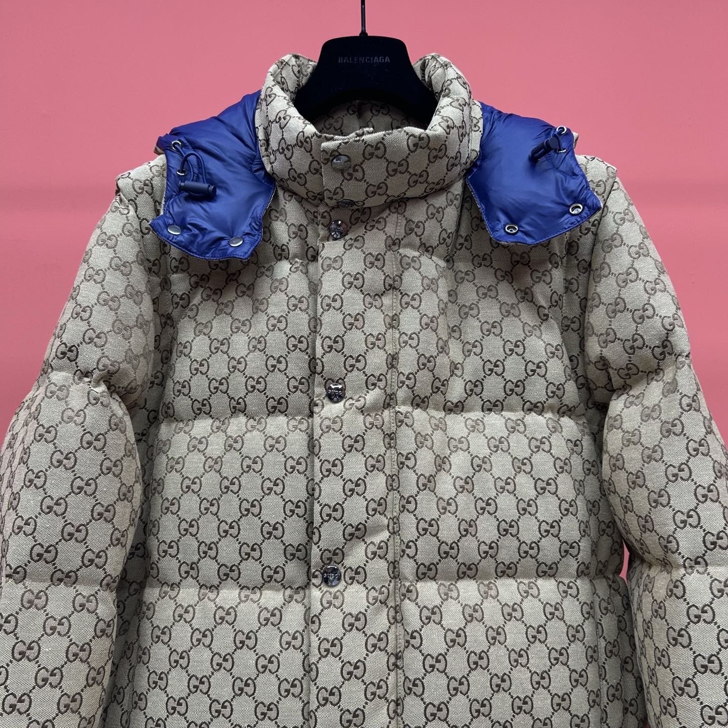 Detachable-sleeve Down jacket