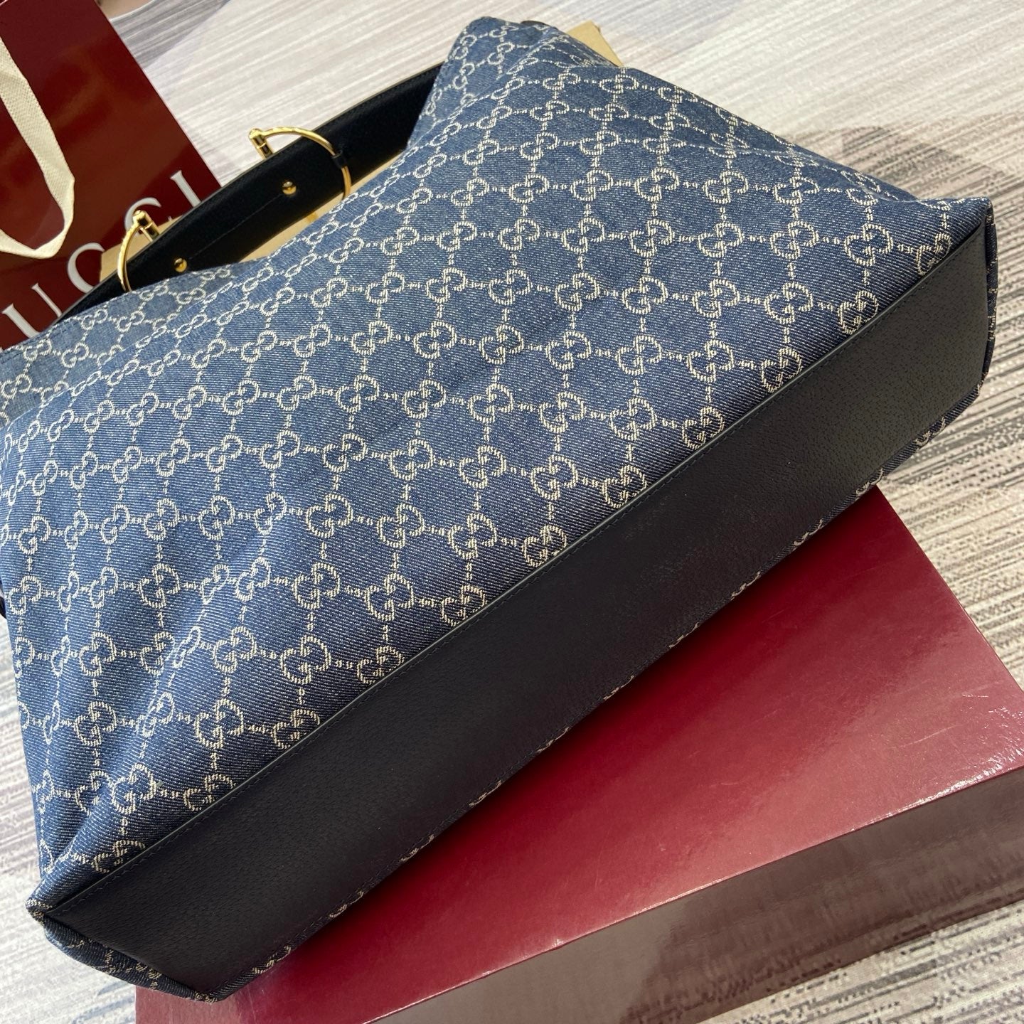 Handbag