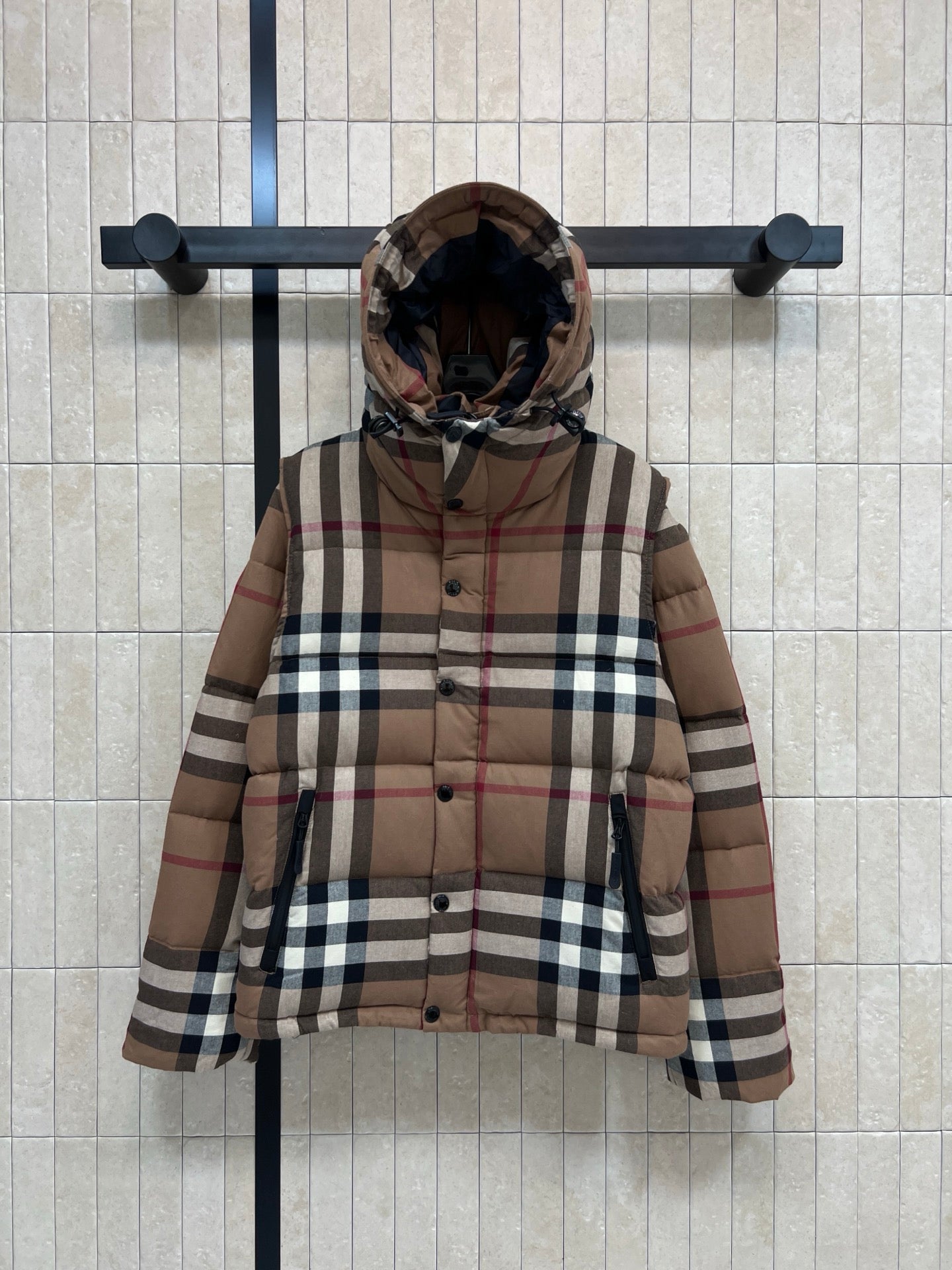 Detachable-sleeve Down jacket