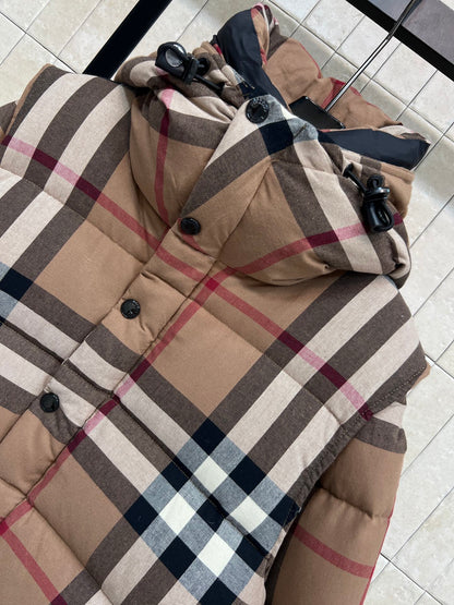 Detachable-sleeve Down jacket