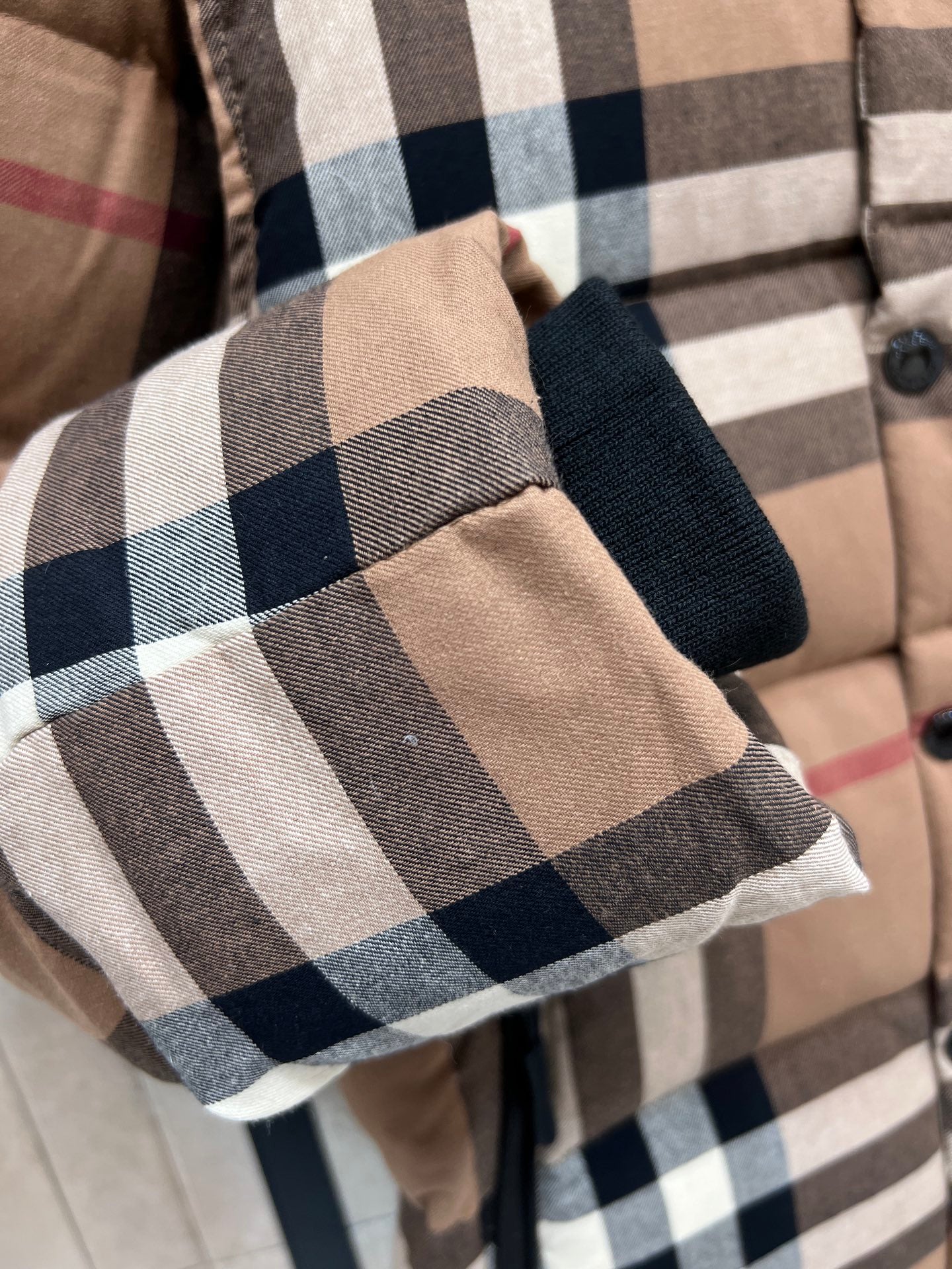 Detachable-sleeve Down jacket