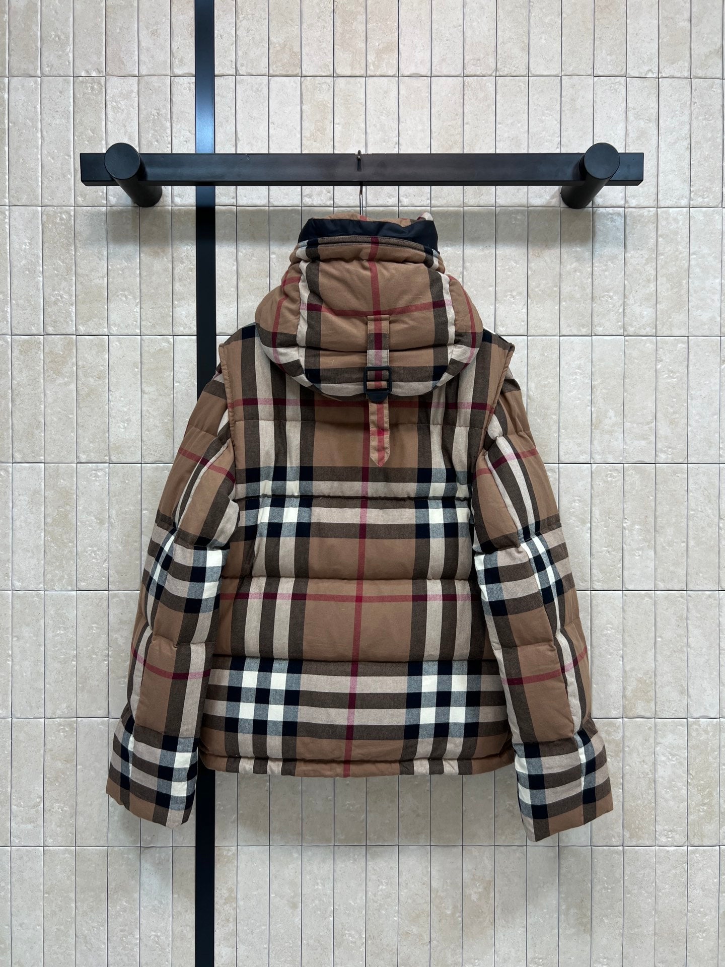 Detachable-sleeve Down jacket