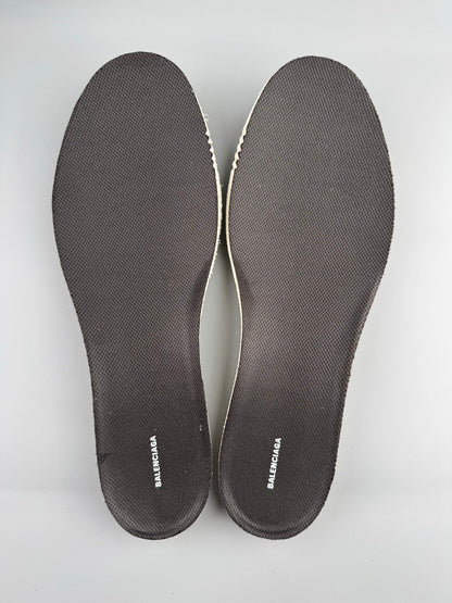 Casual shoes