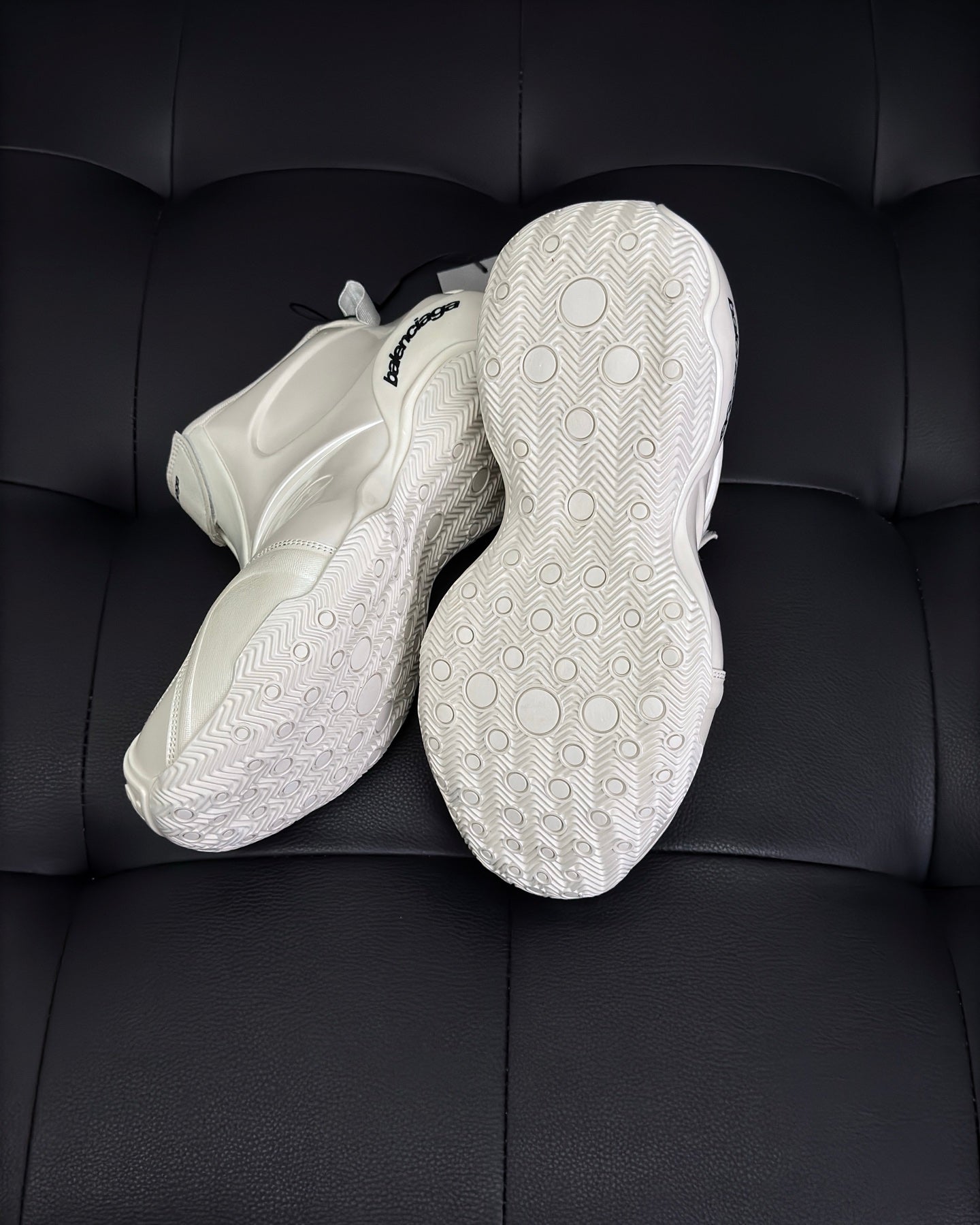 Casual shoes