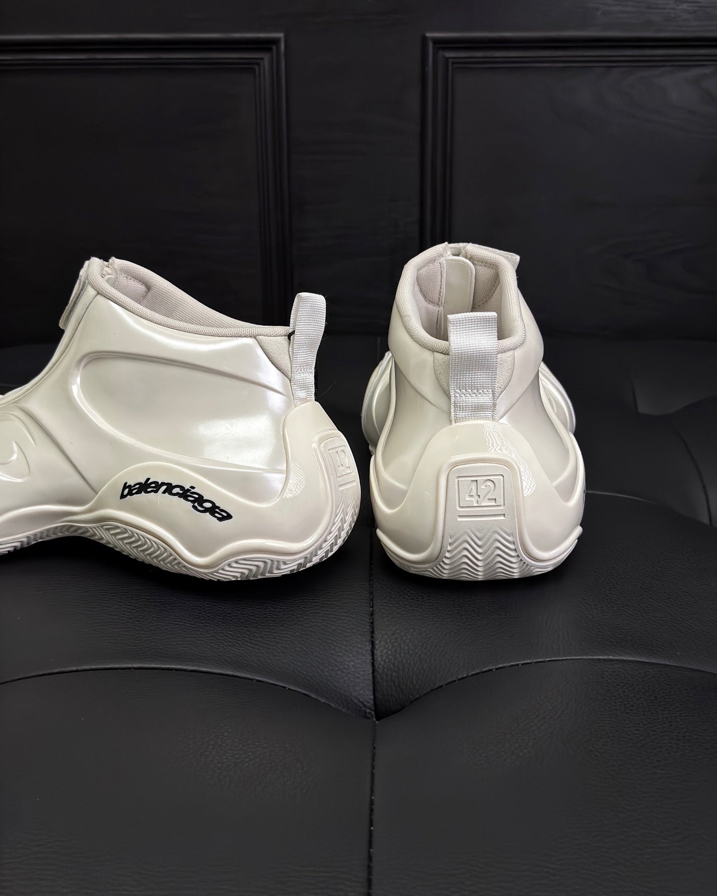 Casual shoes