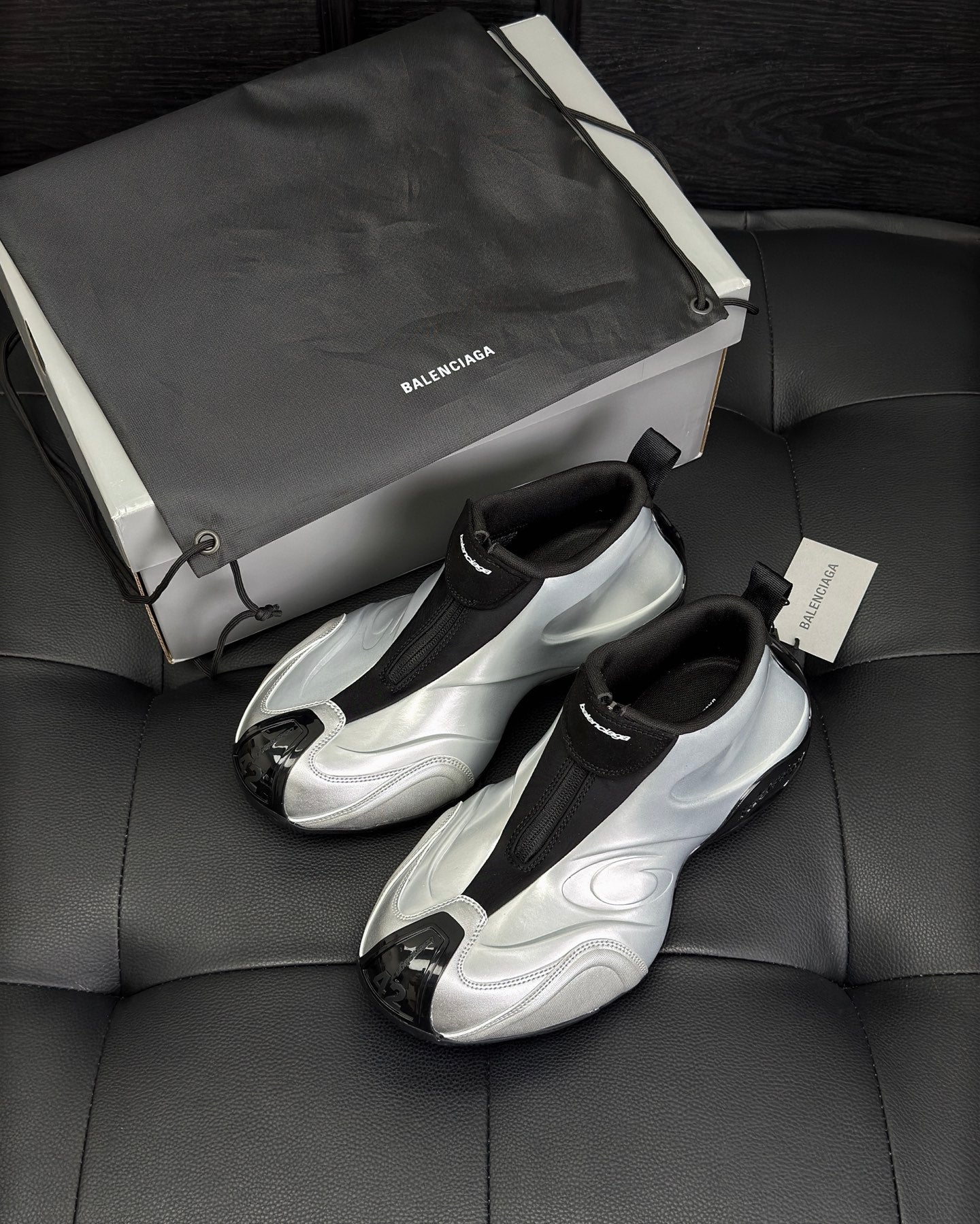 Casual shoes