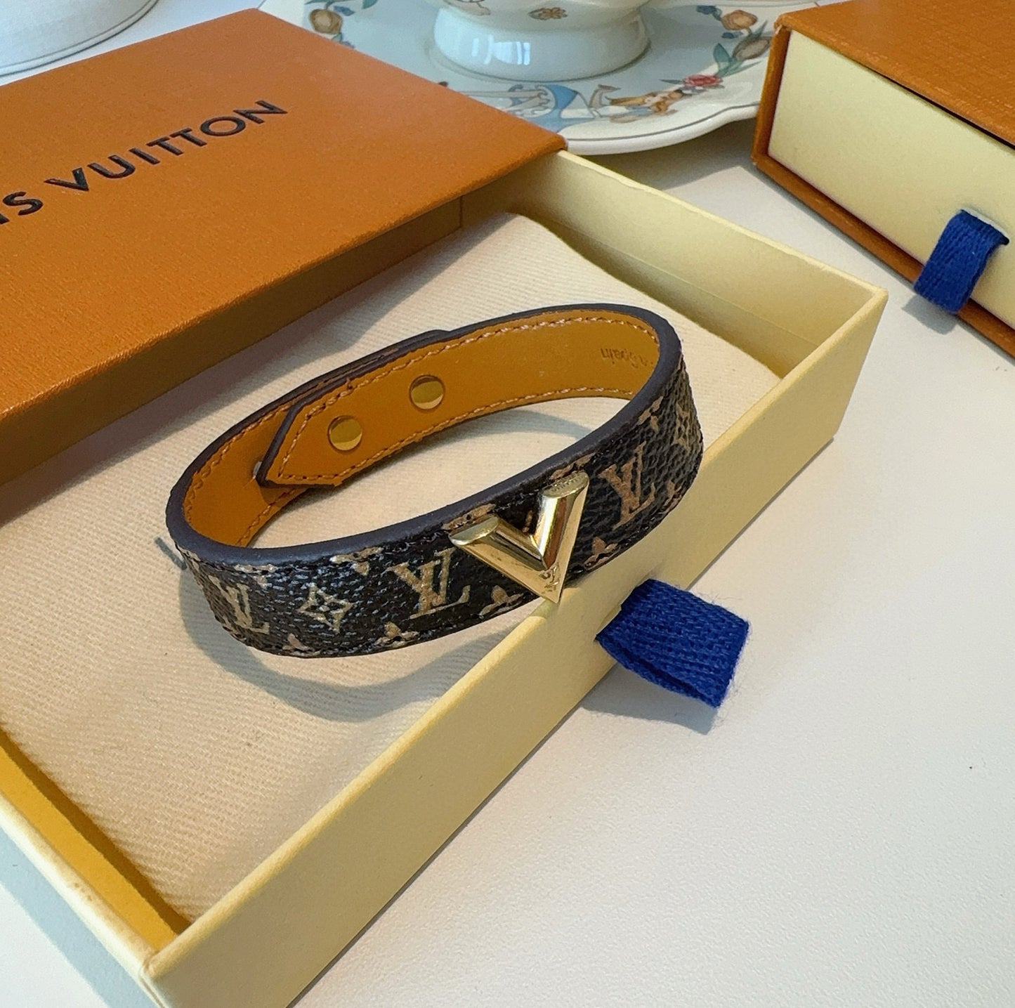 Bracelet