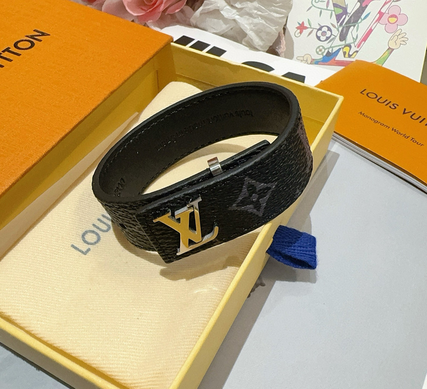 Bracelet