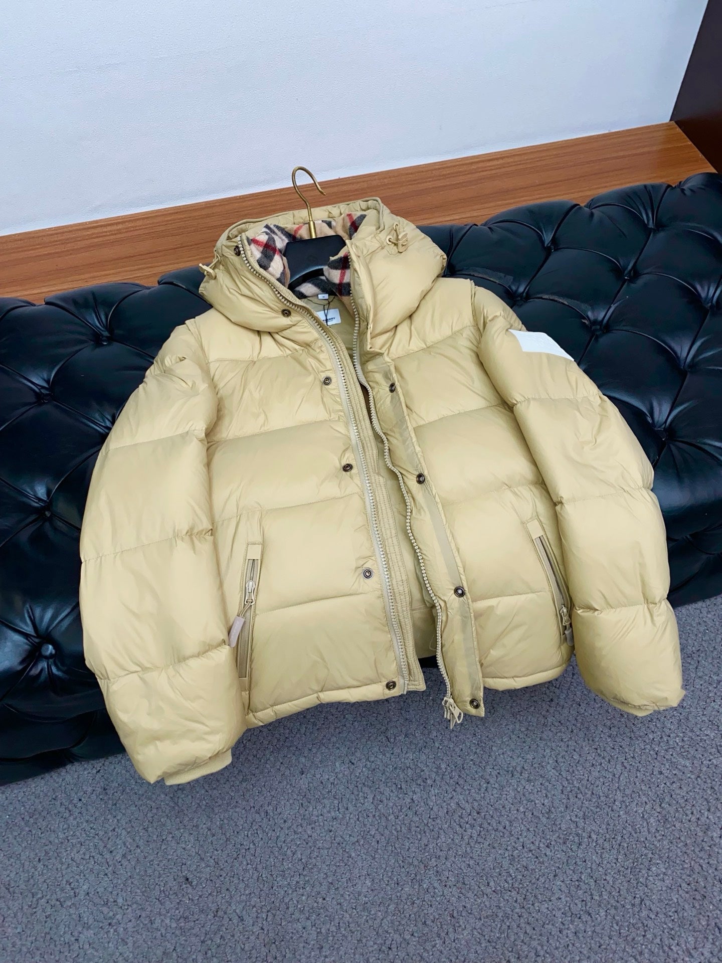 Detachable-sleeve Down jacket