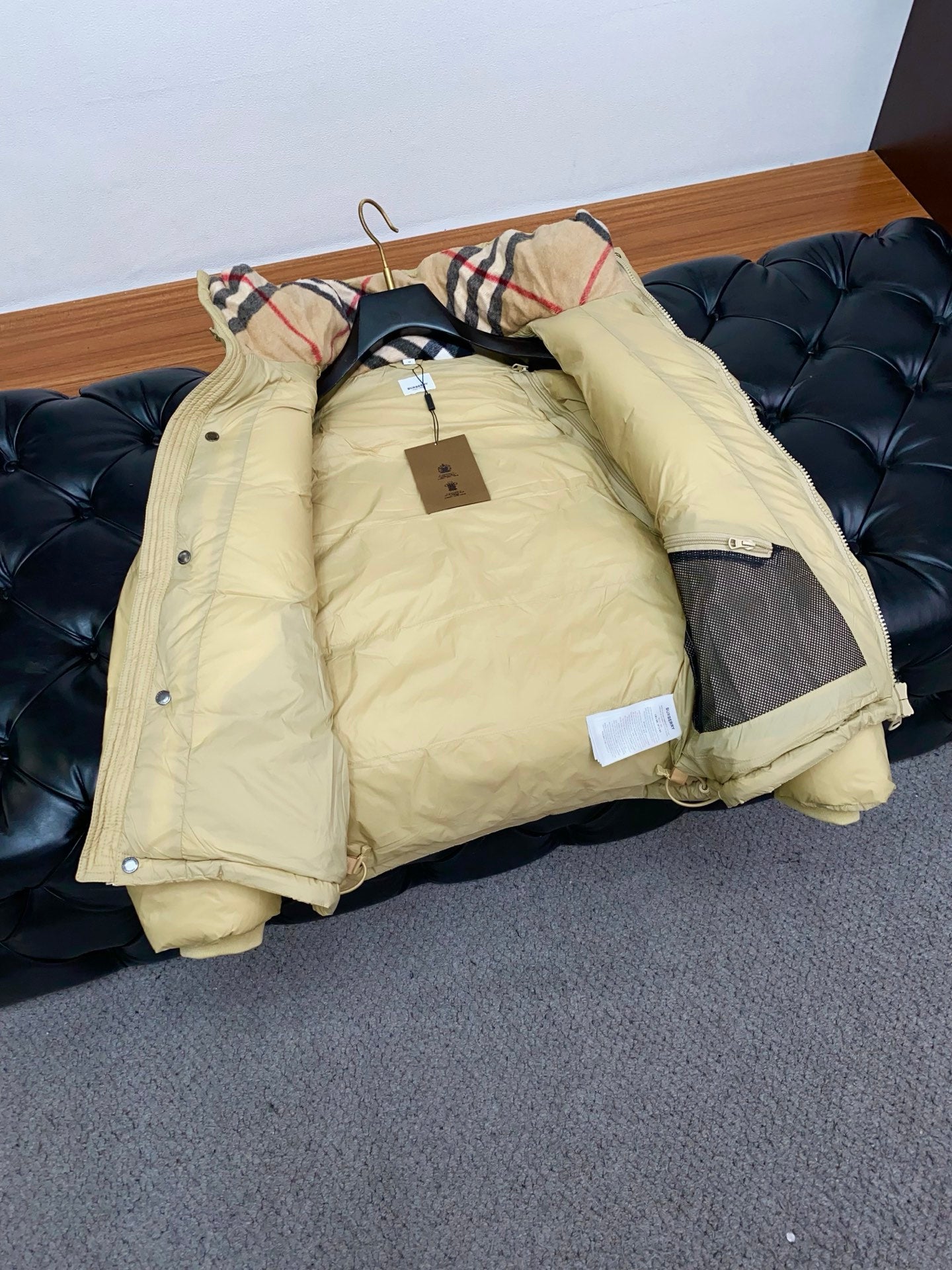 Detachable-sleeve Down jacket