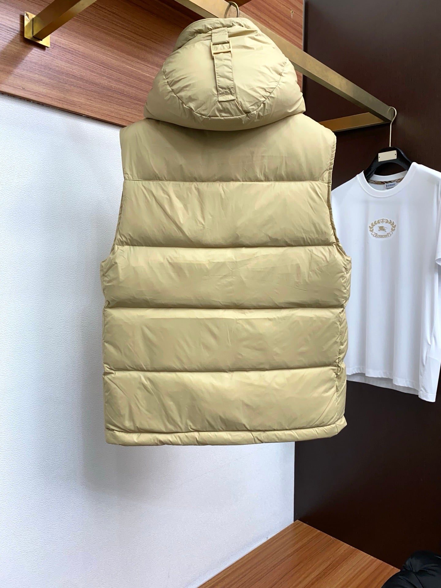 Detachable-sleeve Down jacket