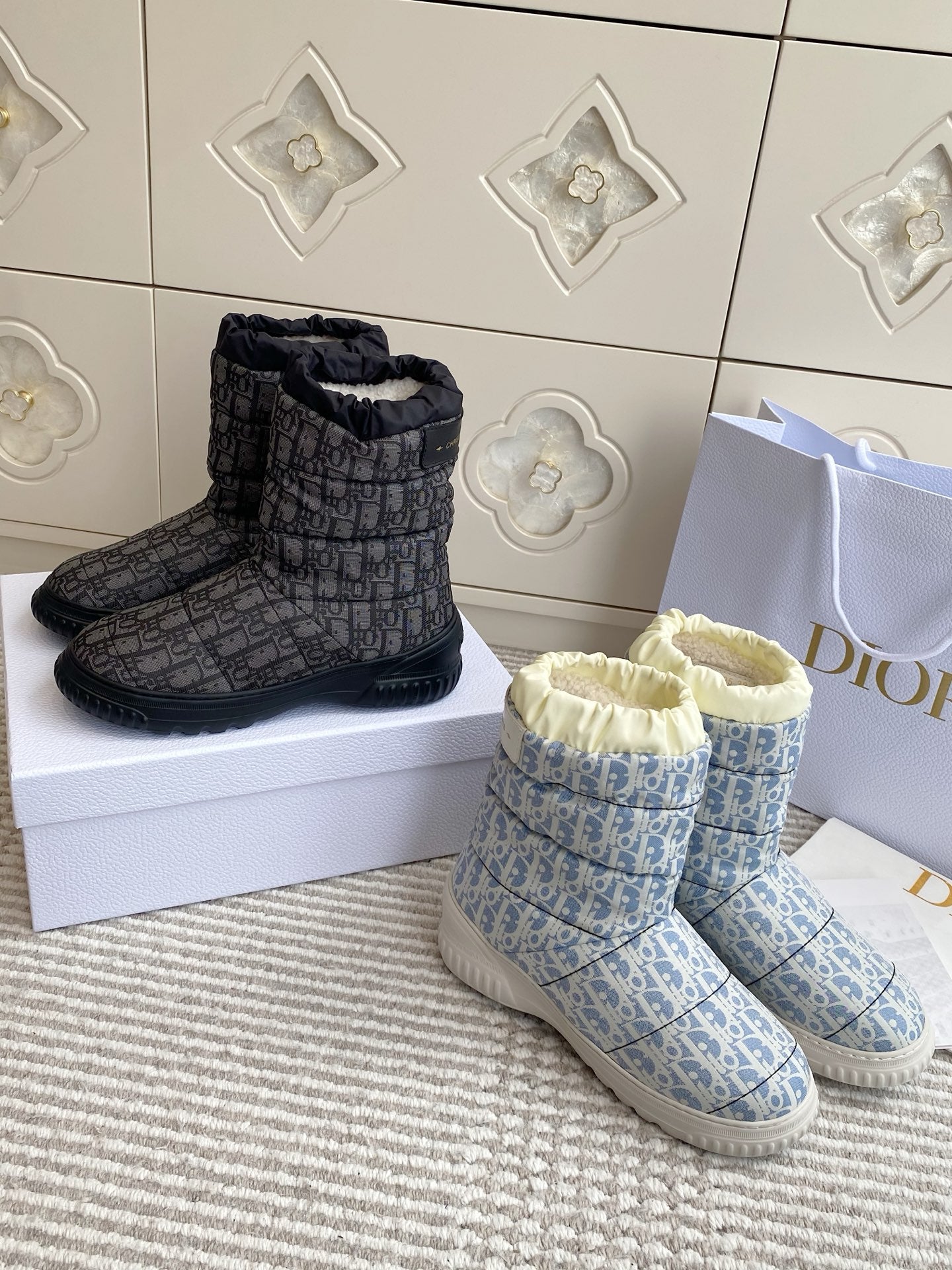 Snow Boots