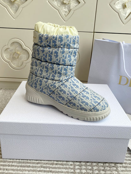 Snow Boots