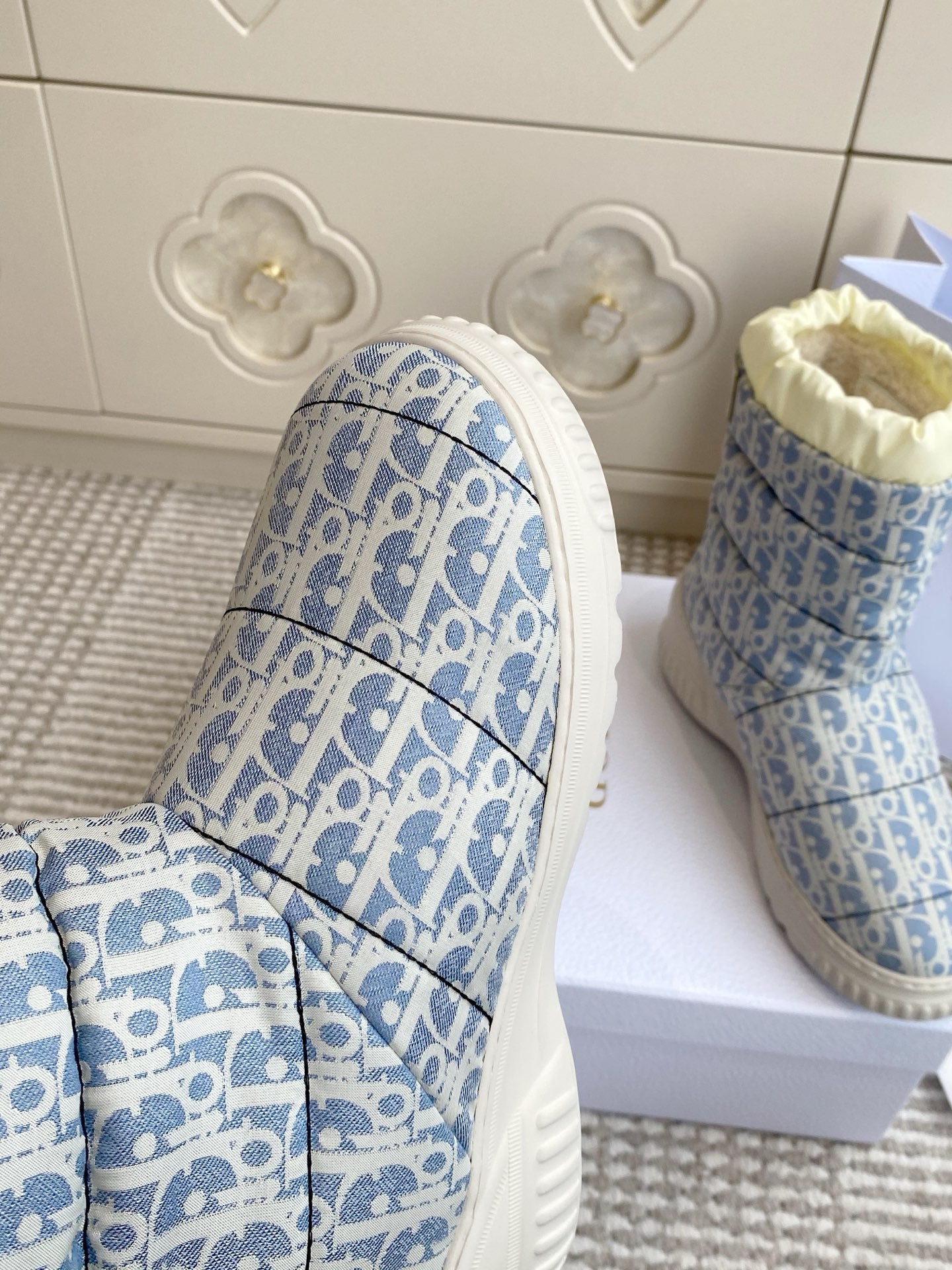 Snow Boots