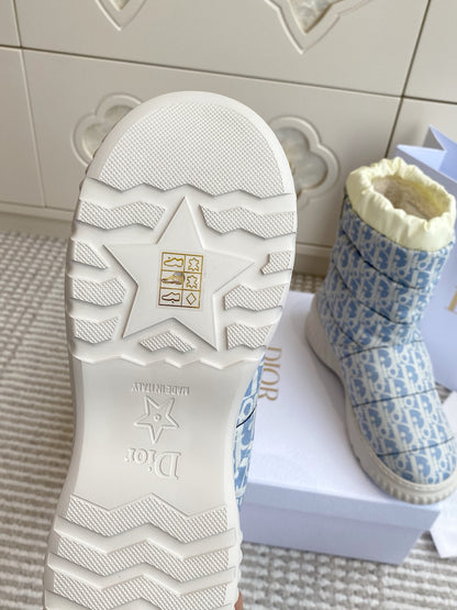 Snow Boots