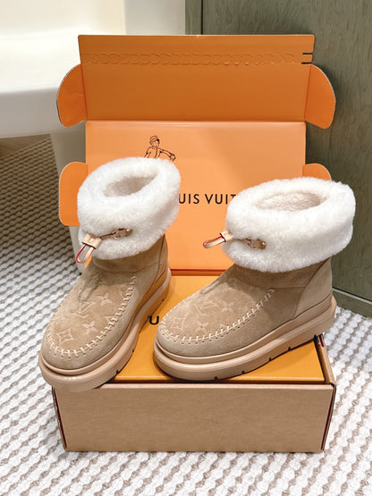Snow Boots