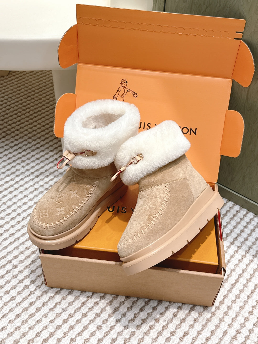 Snow Boots