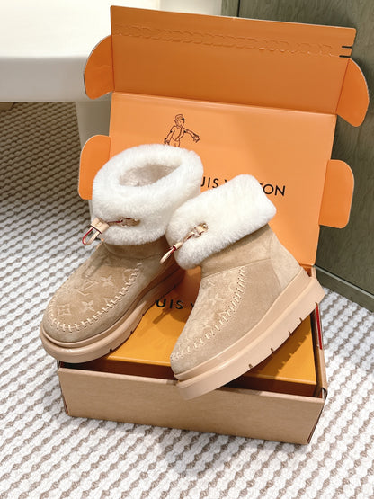Snow Boots