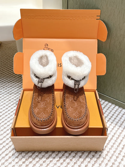 Snow Boots
