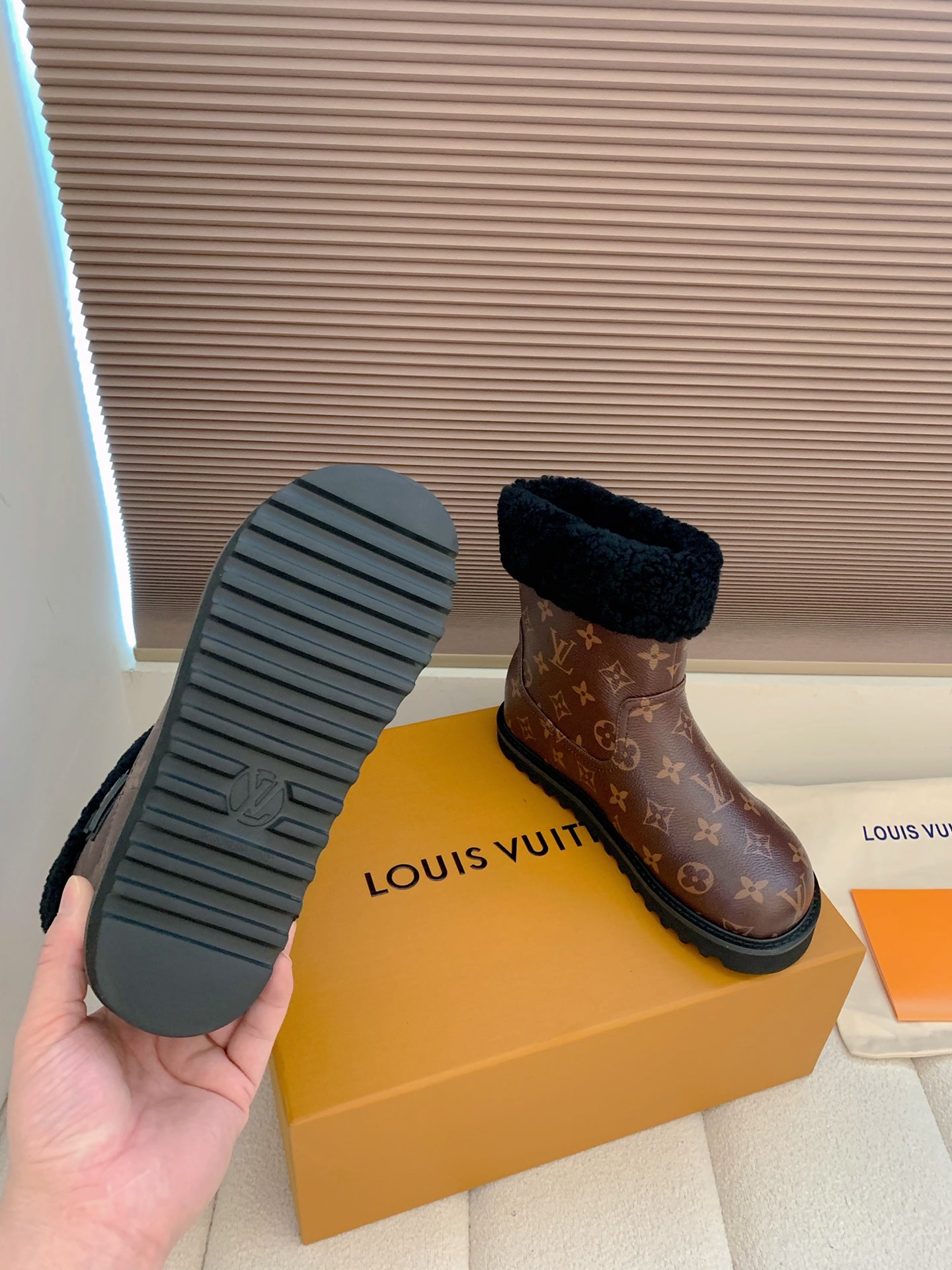 Snow Boots