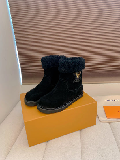 Snow Boots