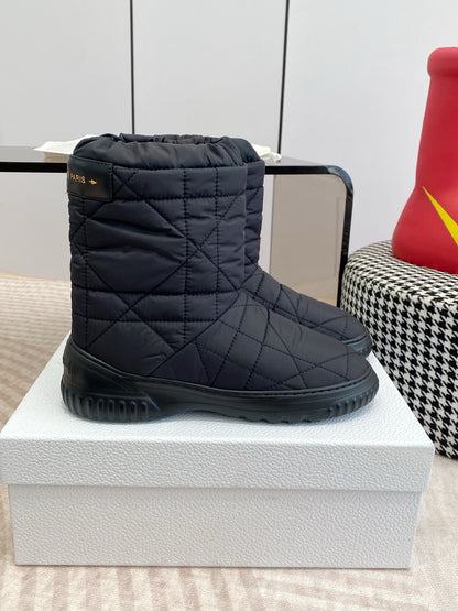 Snow Boots