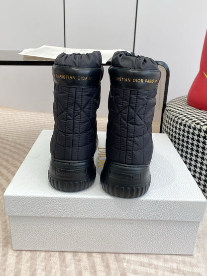 Snow Boots
