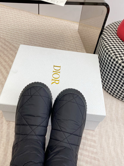 Snow Boots